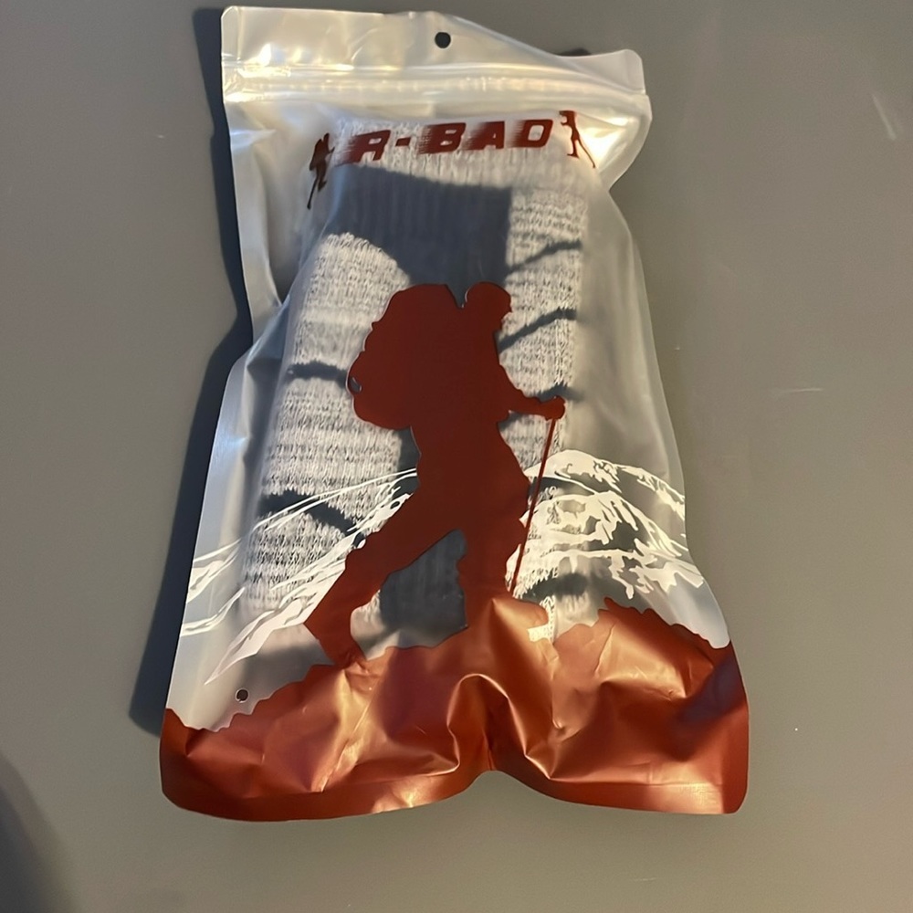 Women’s A bad ski blue one pair of socks-NWT